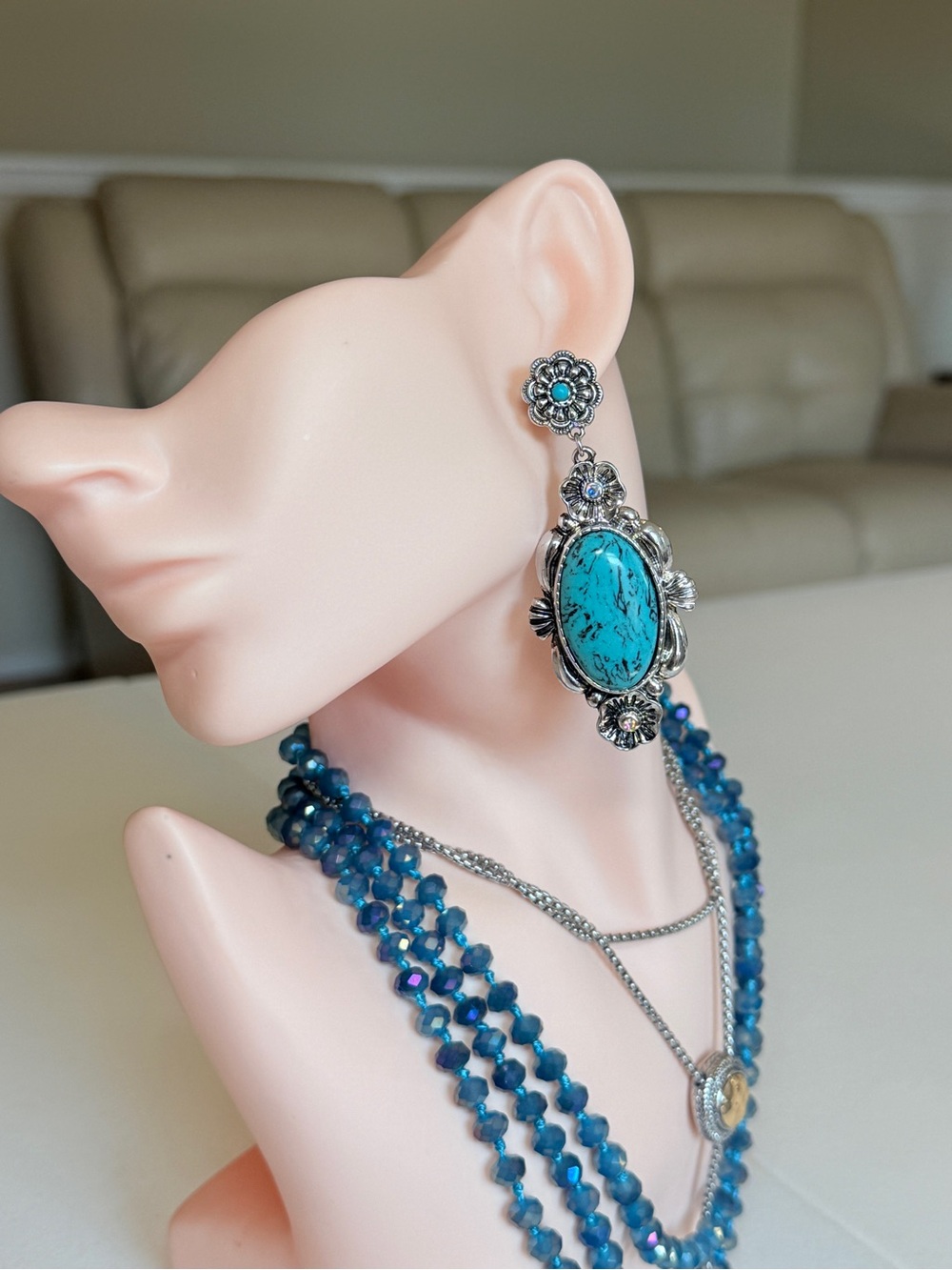 Western Vintage Design Turquoise Oval Drop Earrings with Silver Floral Style